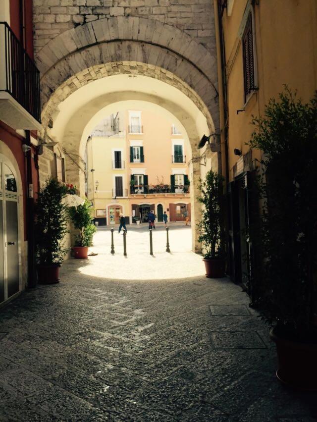 Arco Della Luna Bari Exteriér fotografie